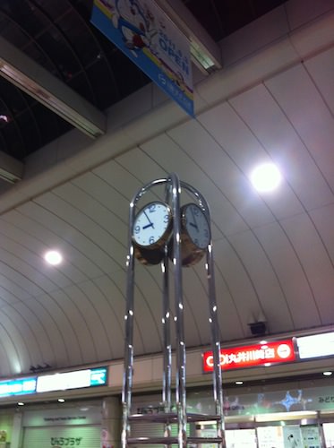 川崎駅前の時計