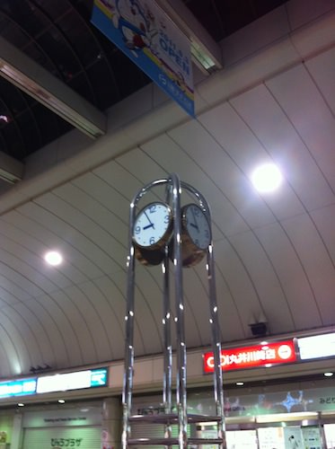 川崎駅前の時計